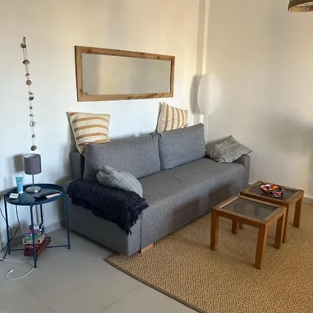 2 Bedroom Golden Park דירה דניה